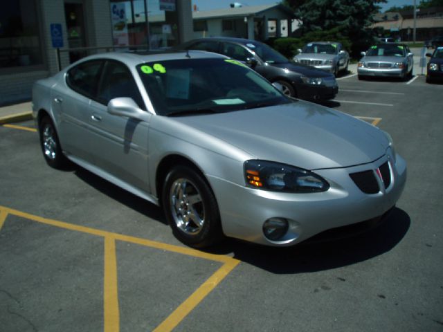 Pontiac Grand Prix 2004 photo 17