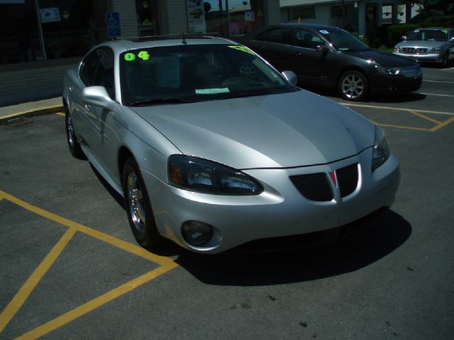 Pontiac Grand Prix 2004 photo 30