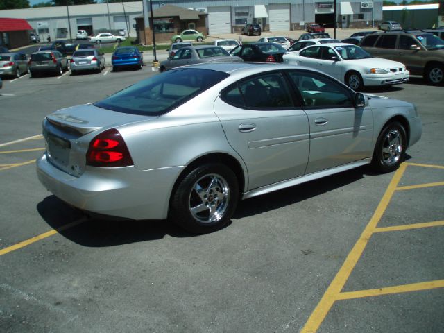 Pontiac Grand Prix 2004 photo 31