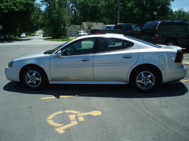 Pontiac Grand Prix 2004 photo 7