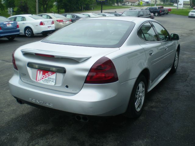 Pontiac Grand Prix 2004 photo 10