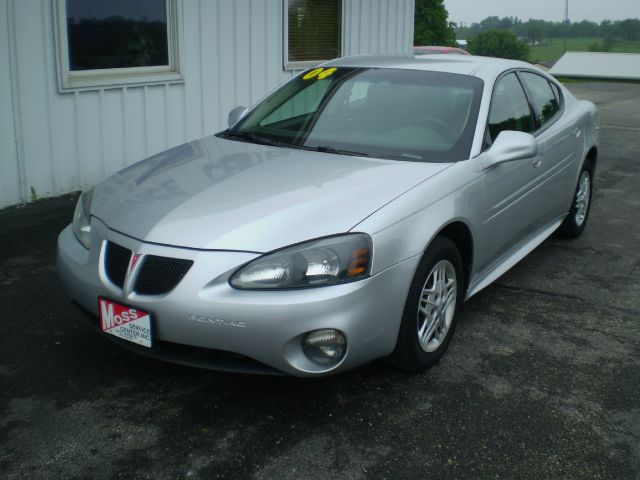 Pontiac Grand Prix 2004 photo 11