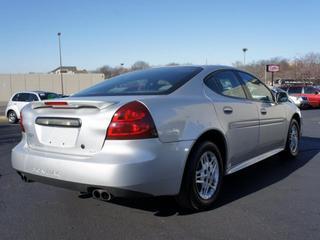 Pontiac Grand Prix 2004 photo 2