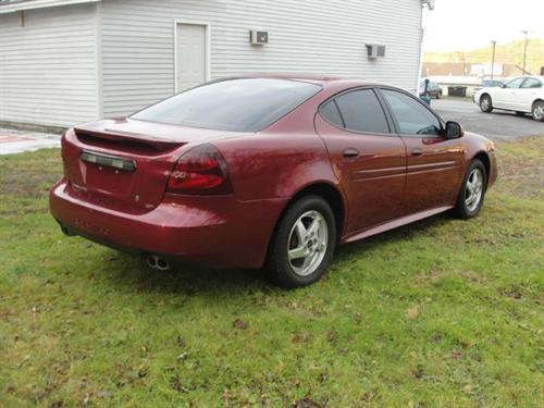 Pontiac Grand Prix 2004 photo 2