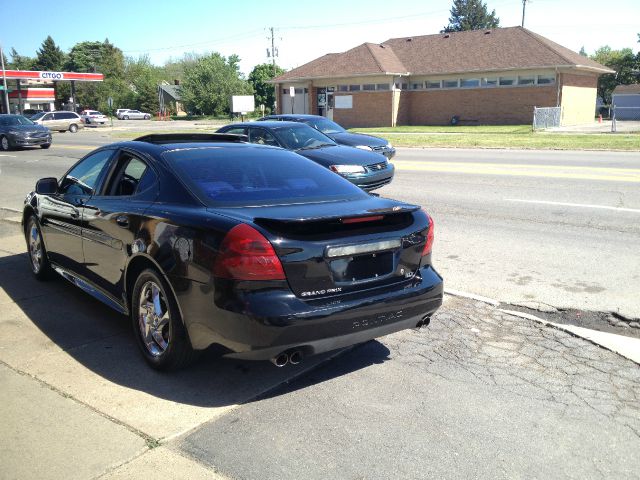 Pontiac Grand Prix 2004 photo 18