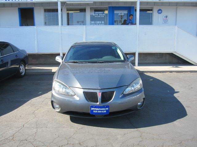 Pontiac Grand Prix 2004 photo 3