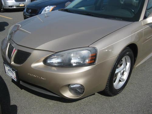 Pontiac Grand Prix 2004 photo 1