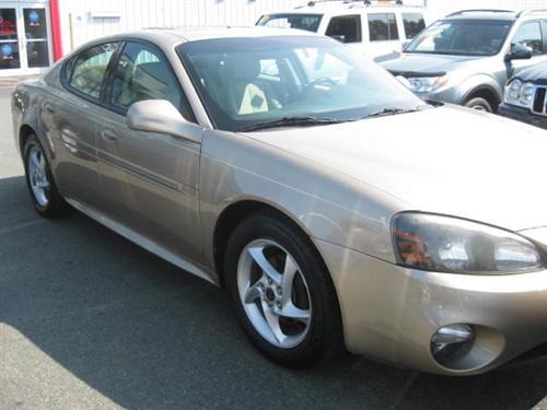 Pontiac Grand Prix 2004 photo 2