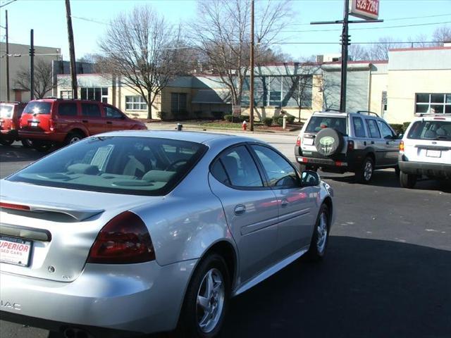 Pontiac Grand Prix 2004 photo 2