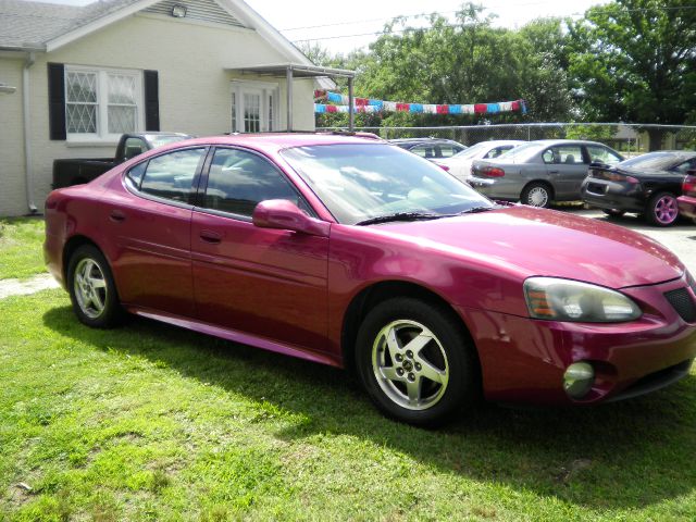 Pontiac Grand Prix 2004 photo 12