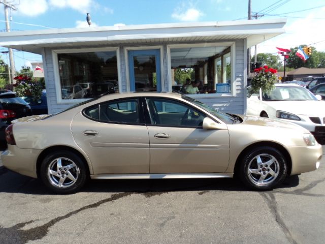 Pontiac Grand Prix 2004 photo 1