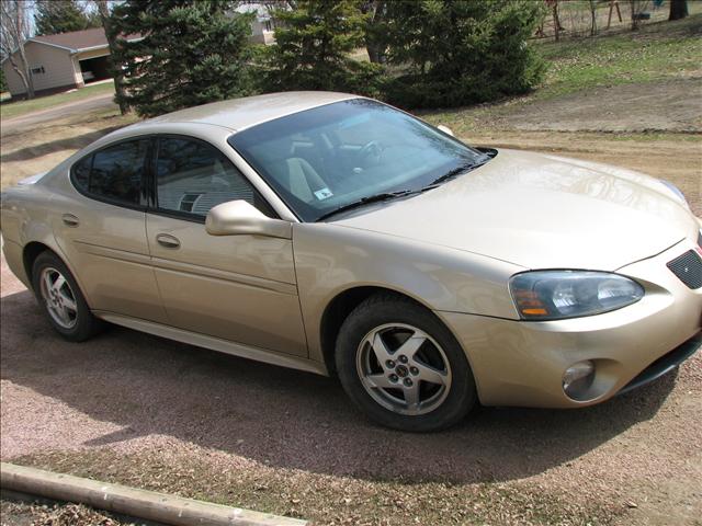 Pontiac Grand Prix 2004 photo 1