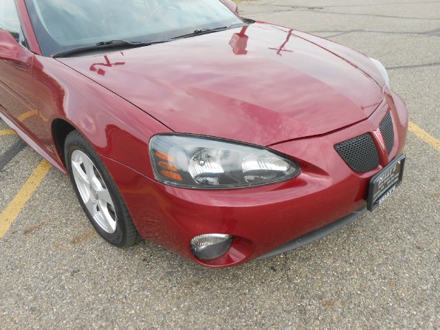 Pontiac Grand Prix 2004 photo 18