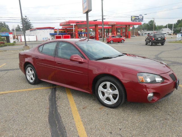 Pontiac Grand Prix 2004 photo 20