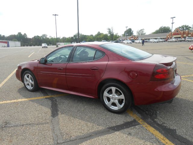 Pontiac Grand Prix 2004 photo 22