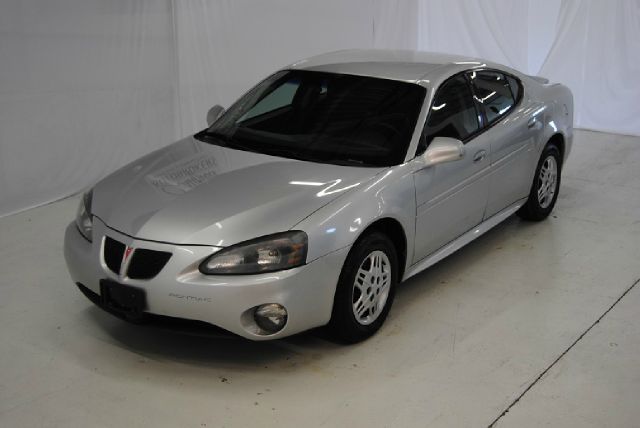 Pontiac Grand Prix 2004 photo 4