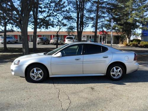 Pontiac Grand Prix 2004 photo 2