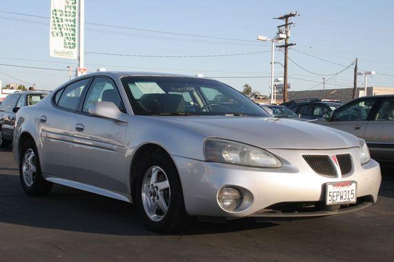 Pontiac Grand Prix 2004 photo 2