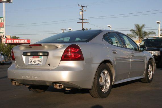 Pontiac Grand Prix 2004 photo 4