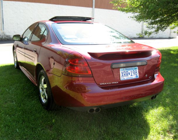 Pontiac Grand Prix 2004 photo 1