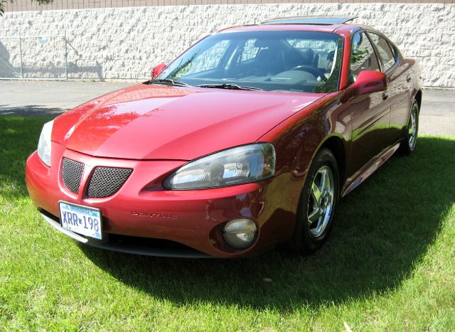 Pontiac Grand Prix 2004 photo 4