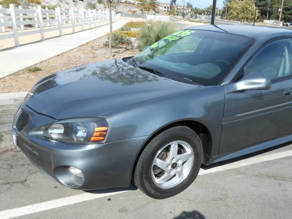 Pontiac Grand Prix 2004 photo 3