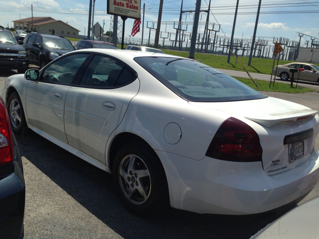 Pontiac Grand Prix 2004 photo 4