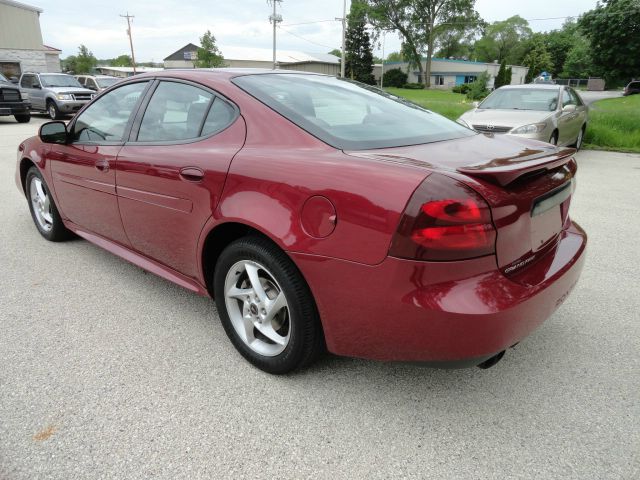 Pontiac Grand Prix 2004 photo 11