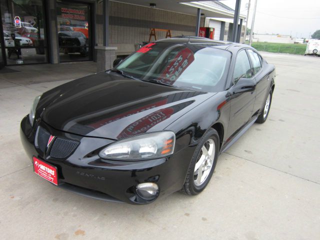 Pontiac Grand Prix 2004 photo 2