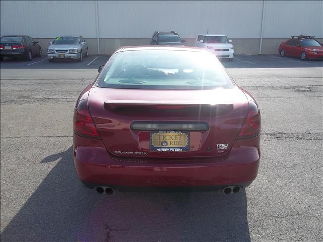 Pontiac Grand Prix 2004 photo 3