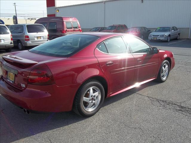 Pontiac Grand Prix 2004 photo 4