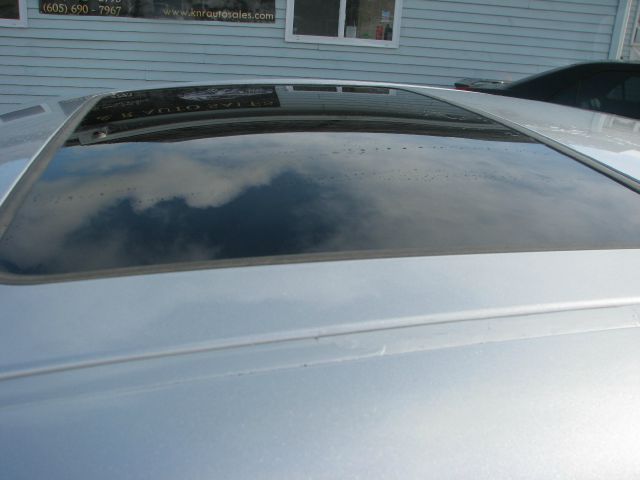 Pontiac Grand Prix 2004 photo 1