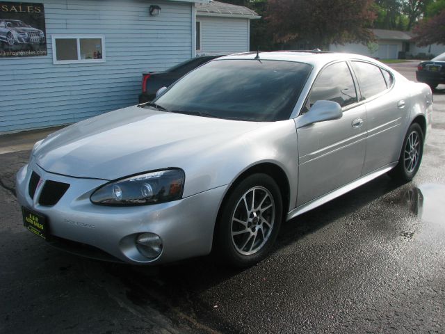 Pontiac Grand Prix 2004 photo 6