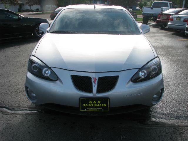 Pontiac Grand Prix 2004 photo 8