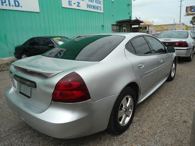 Pontiac Grand Prix 2004 photo 3