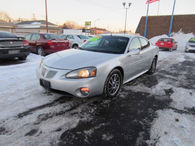 Pontiac Grand Prix 2004 photo 4