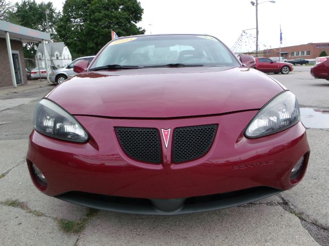 Pontiac Grand Prix 2004 photo 4