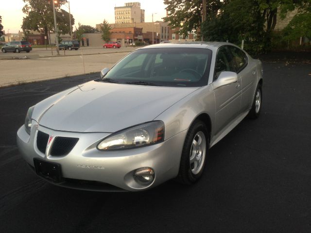 Pontiac Grand Prix 2004 photo 1