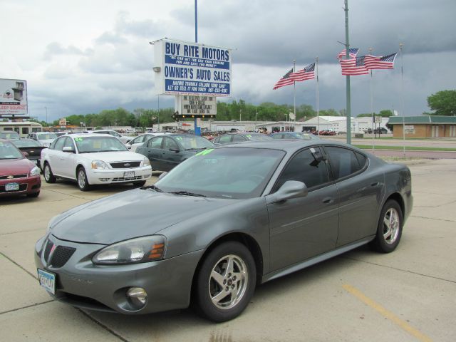 Pontiac Grand Prix 2004 photo 13