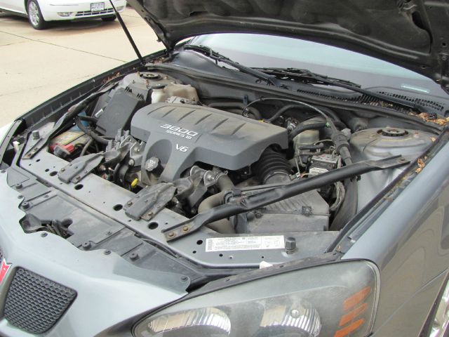 Pontiac Grand Prix 2004 photo 3