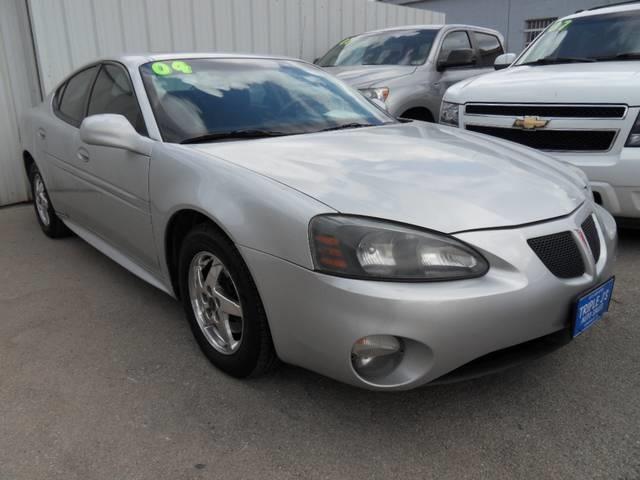 Pontiac Grand Prix 2004 photo 2