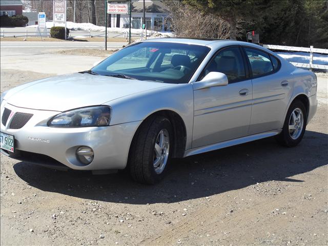 Pontiac Grand Prix 2004 photo 1