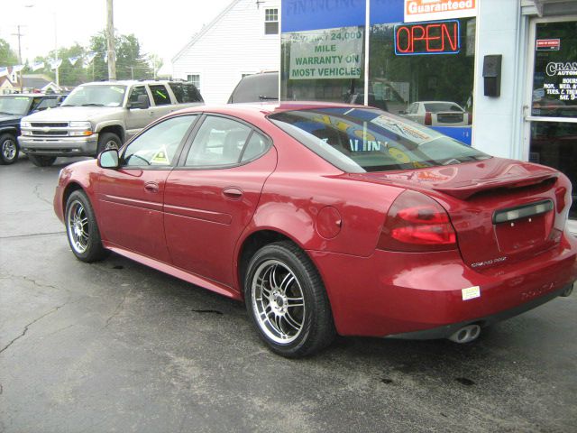 Pontiac Grand Prix 2004 photo 1