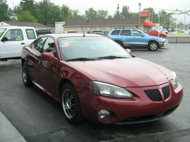 Pontiac Grand Prix 2004 photo 6