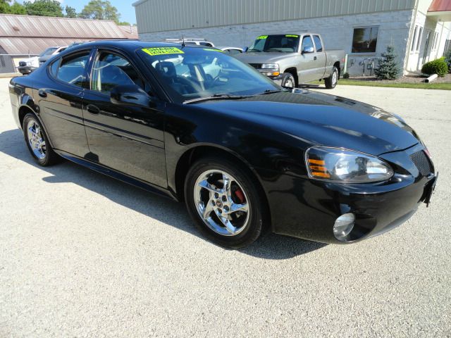 Pontiac Grand Prix 2004 photo 1