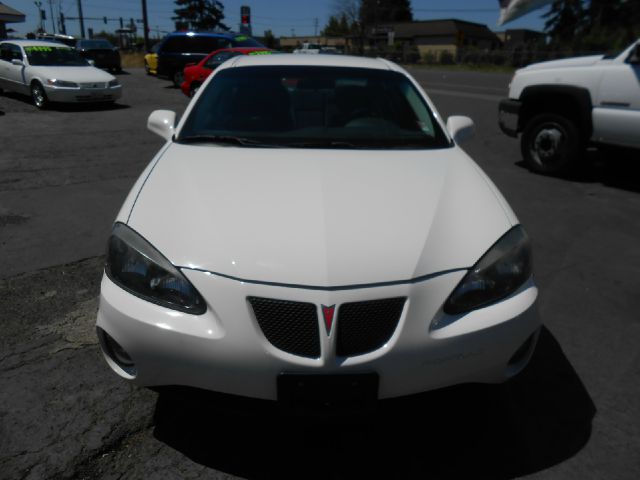 Pontiac Grand Prix 2004 photo 3