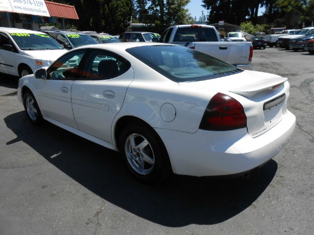 Pontiac Grand Prix 2004 photo 4