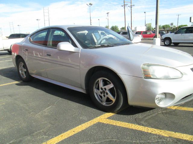 Pontiac Grand Prix 2004 photo 1