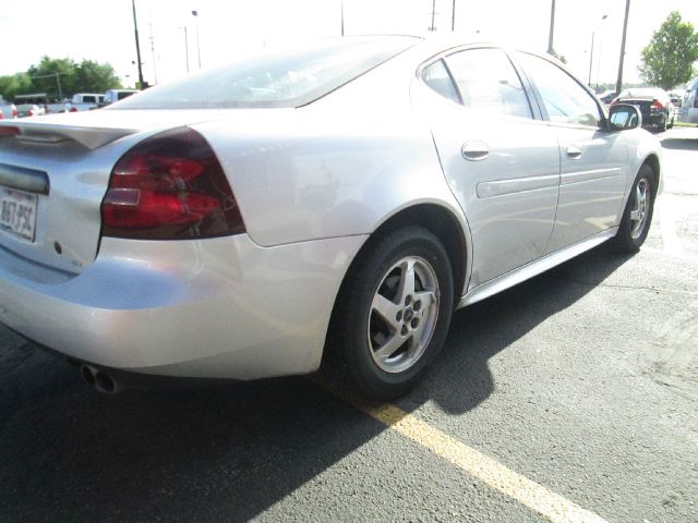 Pontiac Grand Prix 2004 photo 3