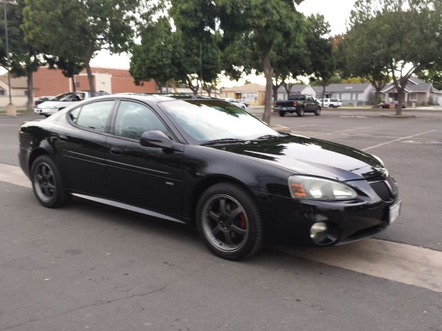 Pontiac Grand Prix 2004 photo 4